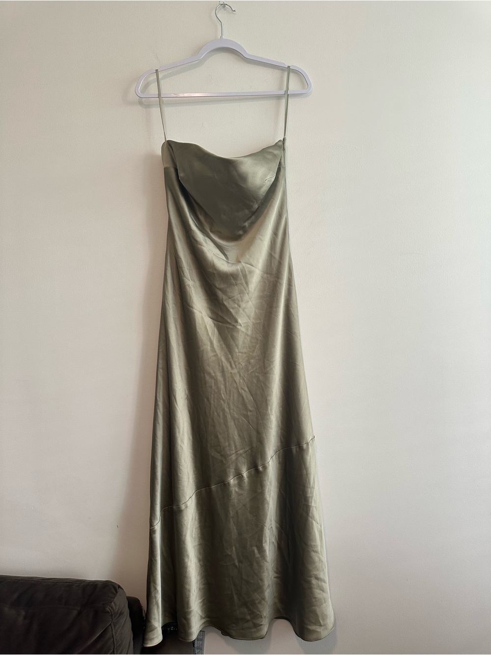 Revelry Satin Leo Dress in Silver Sage Sz 8 - Picture 5 of 14